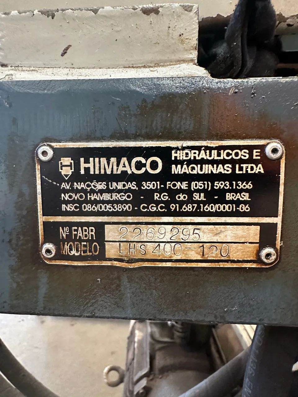 Injetora de plástico HIMACO