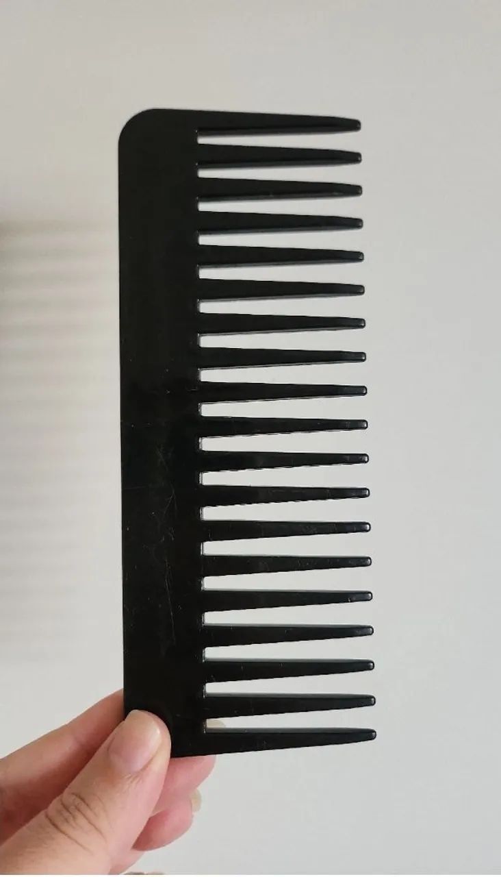 Pente de dentes largos