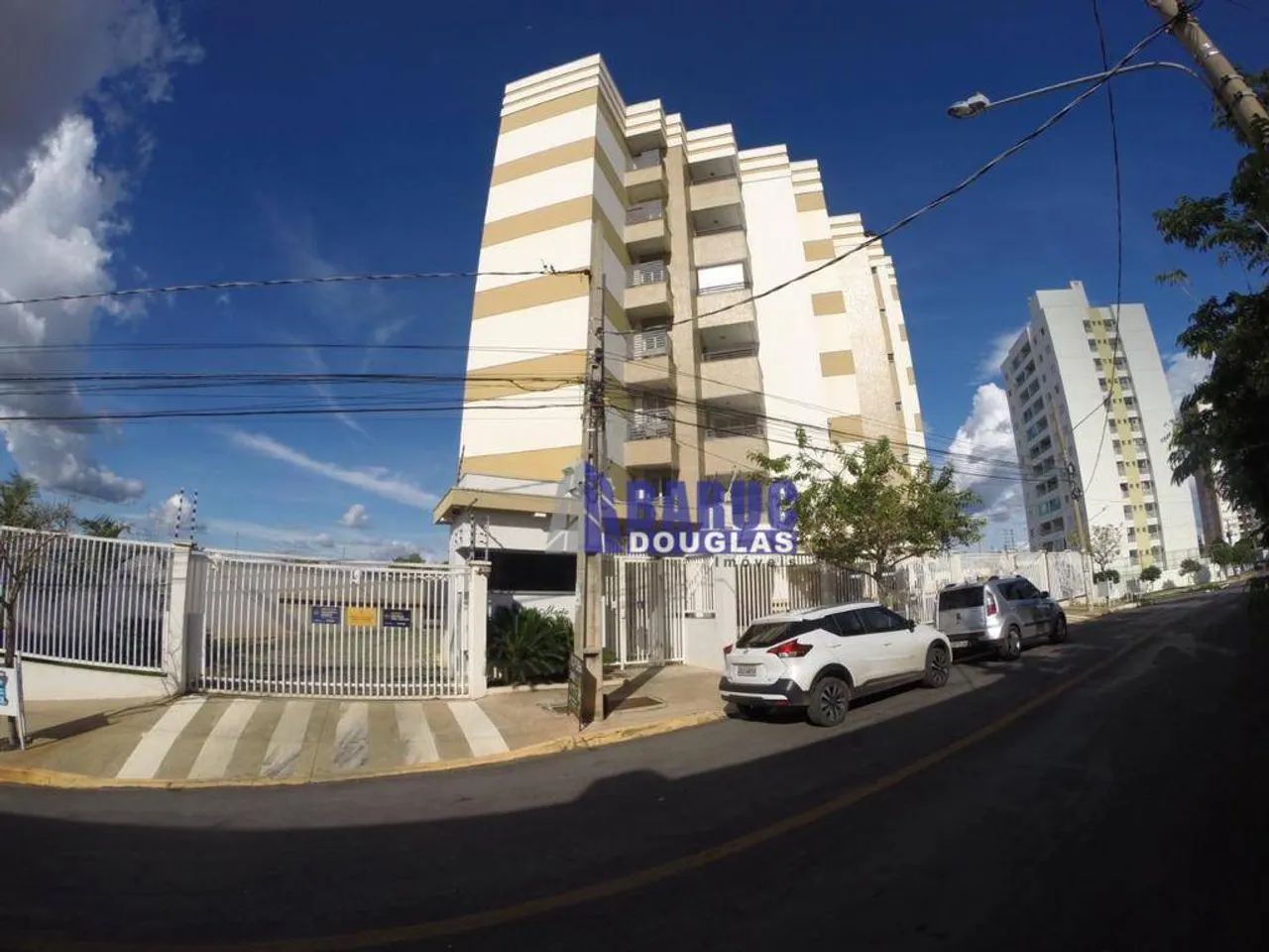 EDIFÍCIO SANTA MARTA, 69 METROS, 2 QUARTOS SENDO UMA SUÍTE, UMA VAGA DE GARAGEM. - Foto 3