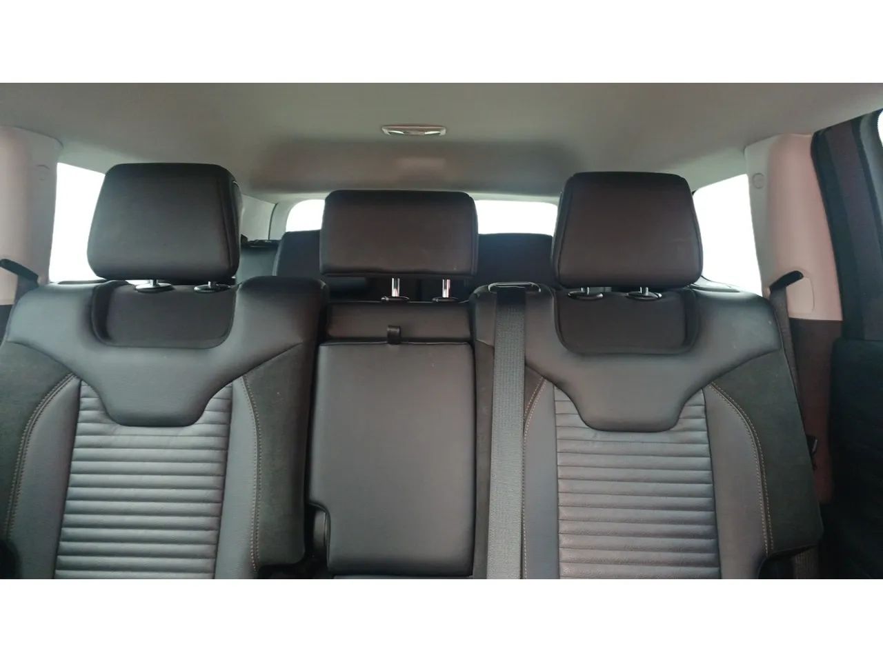 Jeep Commander Limited T270 1.3 TB Flex Aut., foto 13 de 16