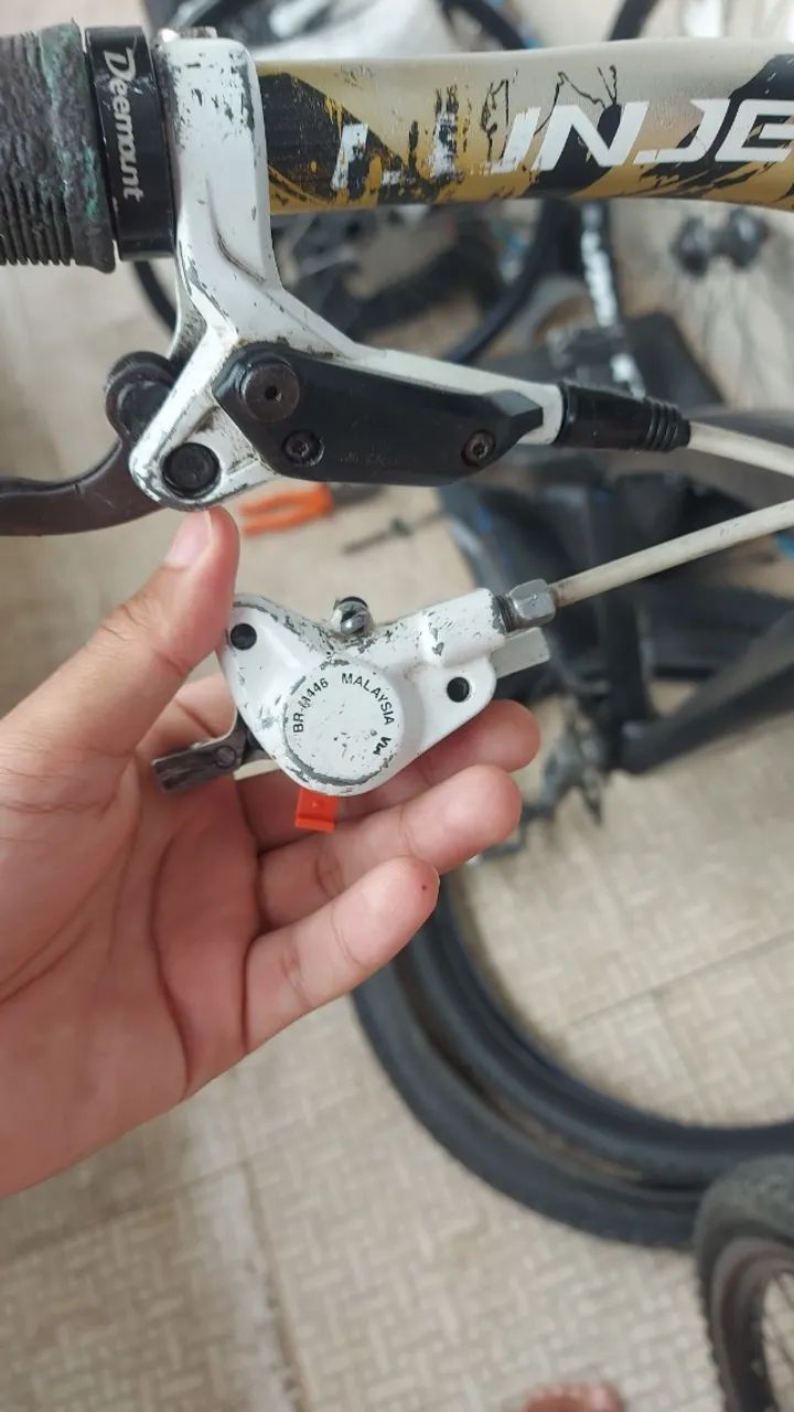 Shimano m446 e mt200 traseiro - Foto 5