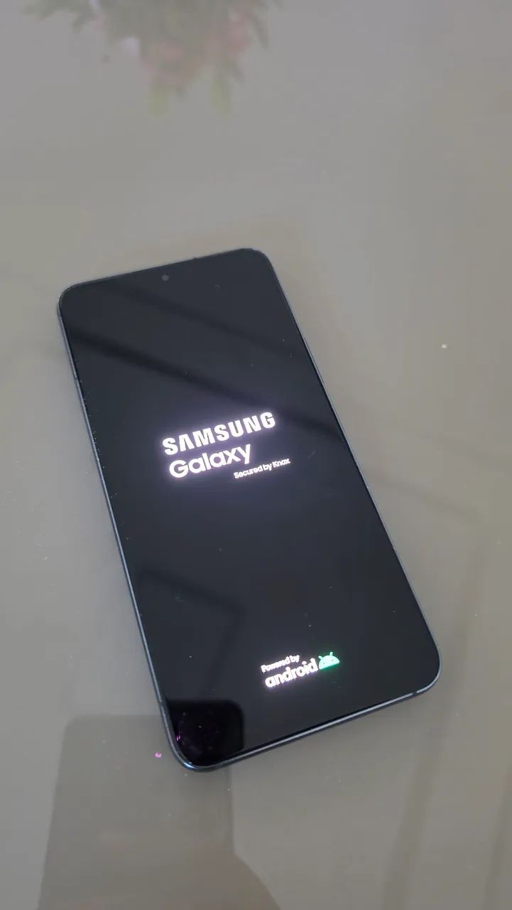 Samsung Galaxy S22 128GB - Foto 2