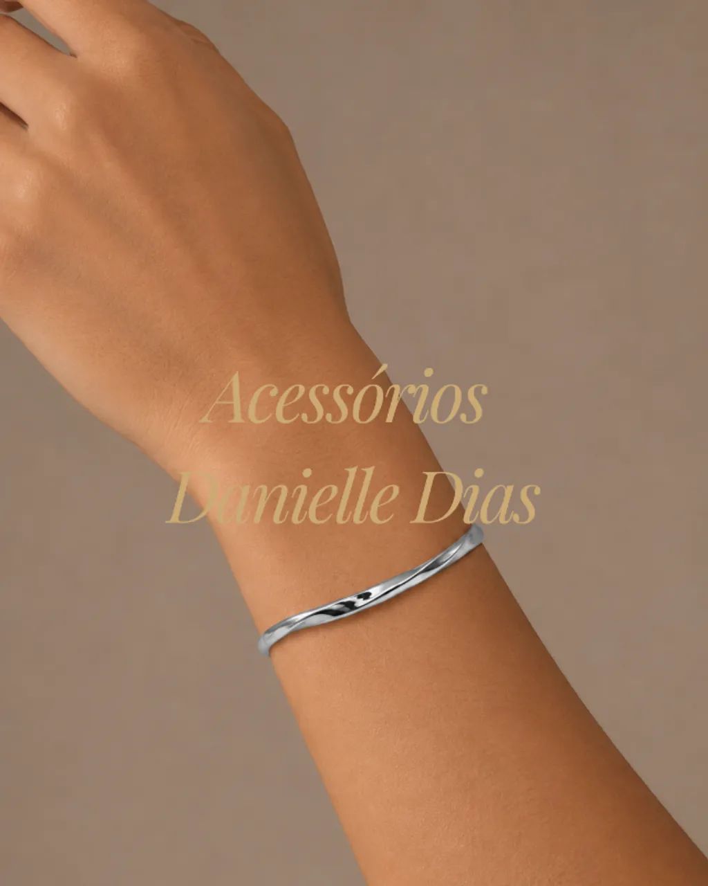 Bracelete Cor Prateada Curvado Delicado - Foto 2