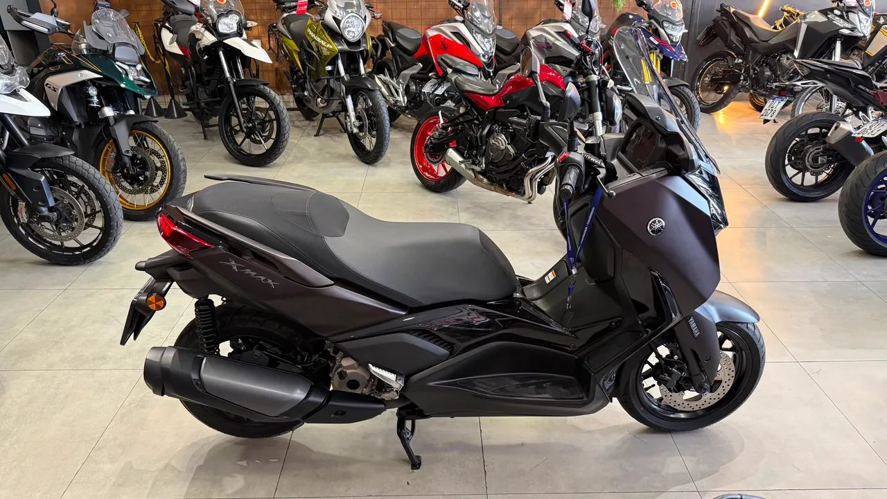 YAMAHA XMAX CONNECTED 300 - Foto 4