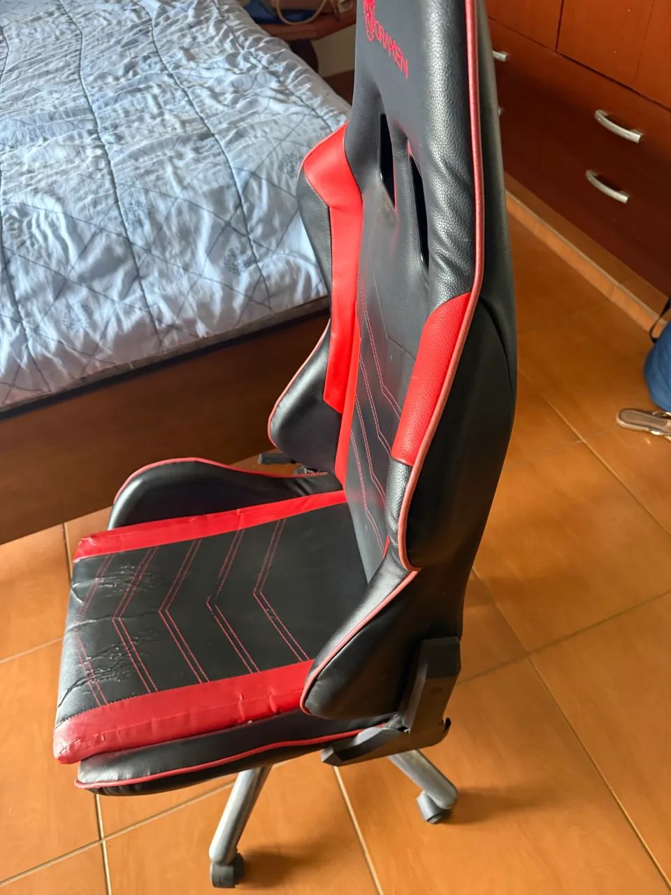 Cadeira gamer usada - Foto 2