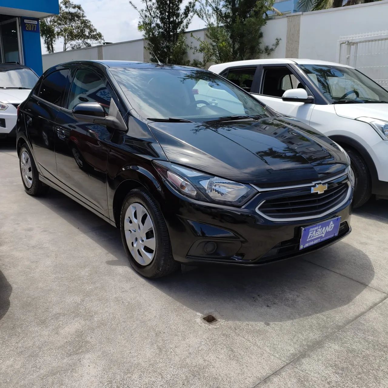 Chevrolet Onix Hatch LT 1.4 8V Flex Power Aut. 4P, foto 2 de 11