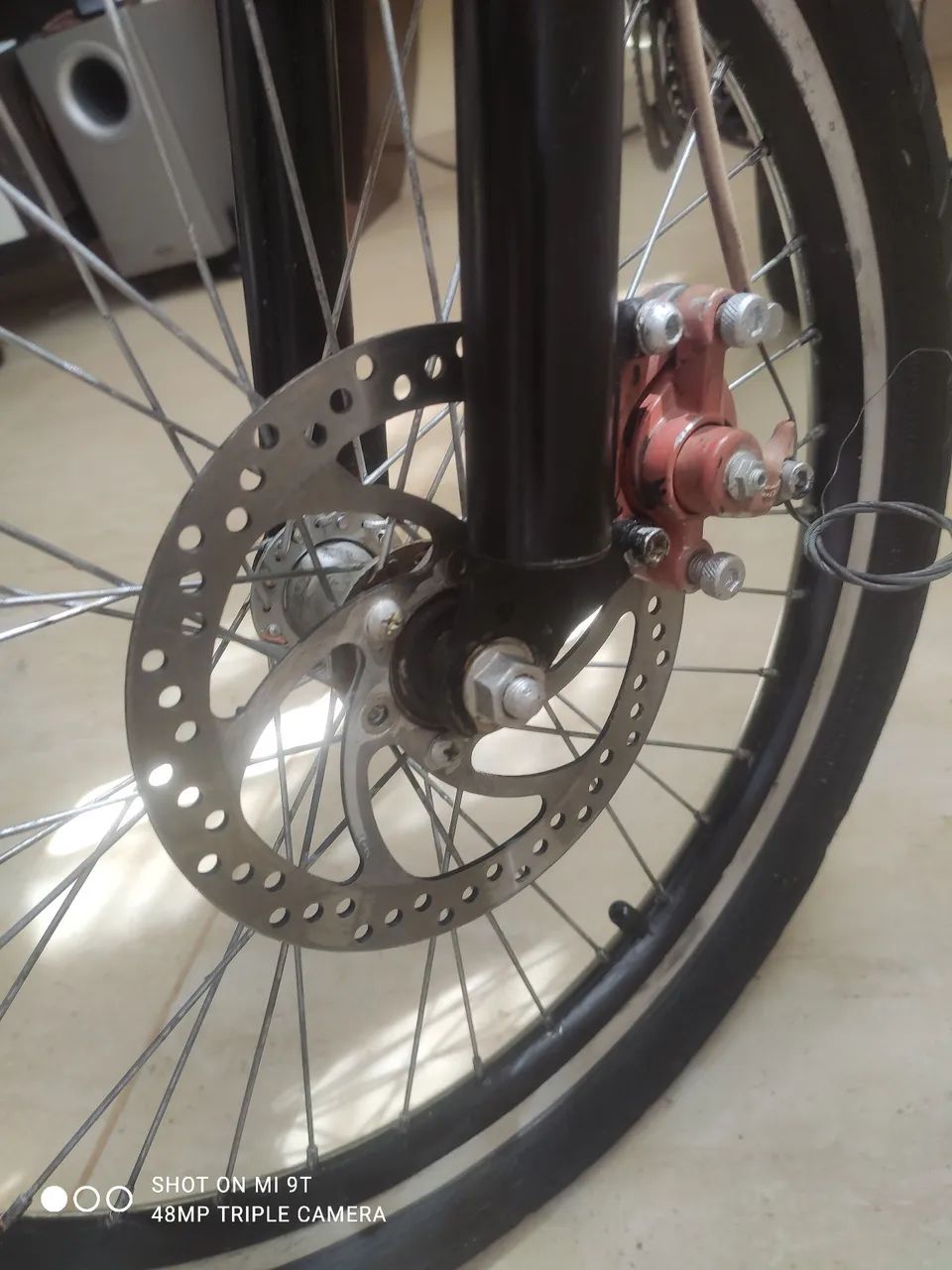 Bicicleta infantil aro 20,  freios a disco  - Foto 4