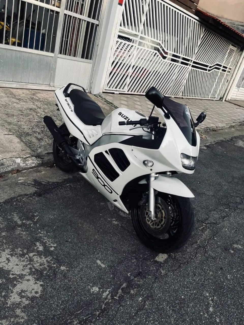 Suzuki RF 900R 1998