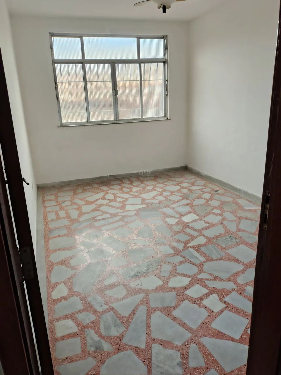 Alugo sobrado grande - Foto 2