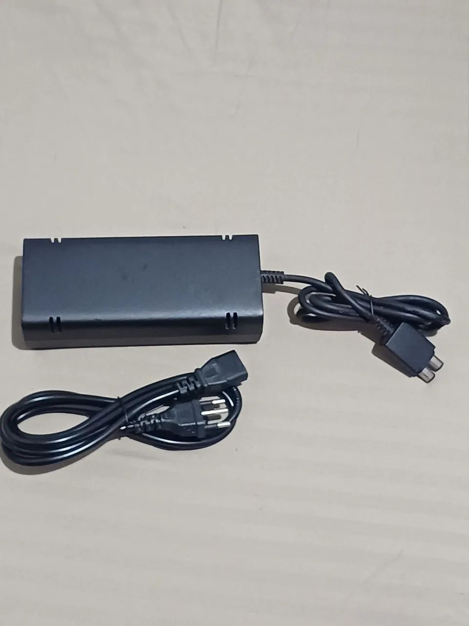 Fonte original Microsoft Xbox 360 Slim 127v 