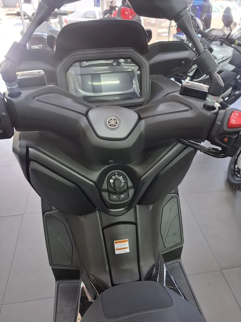 ? XMAX 300 CONNECTED - Foto 5