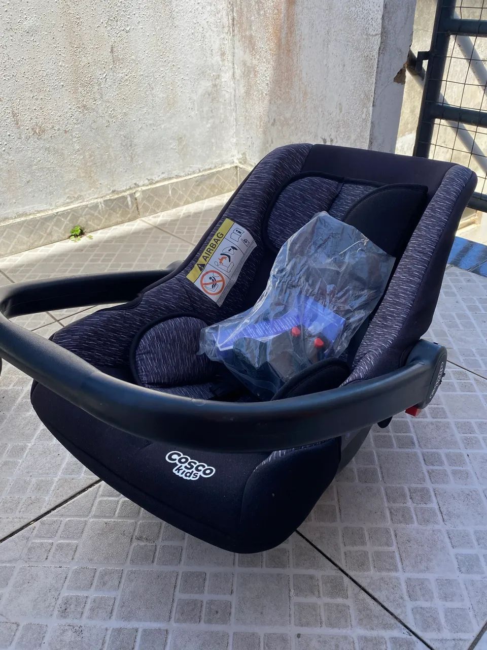 Carrinho de bebê e bebê conforto - Foto 5