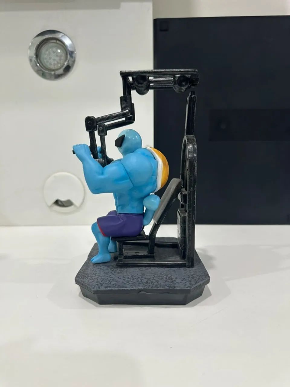 Figura Squirtle Academia 17cm x 13cm - Foto 2