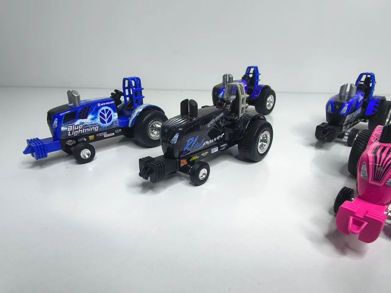 Conjunto Miniaturas Trator New Holland Puller 1/64 - Foto 2
