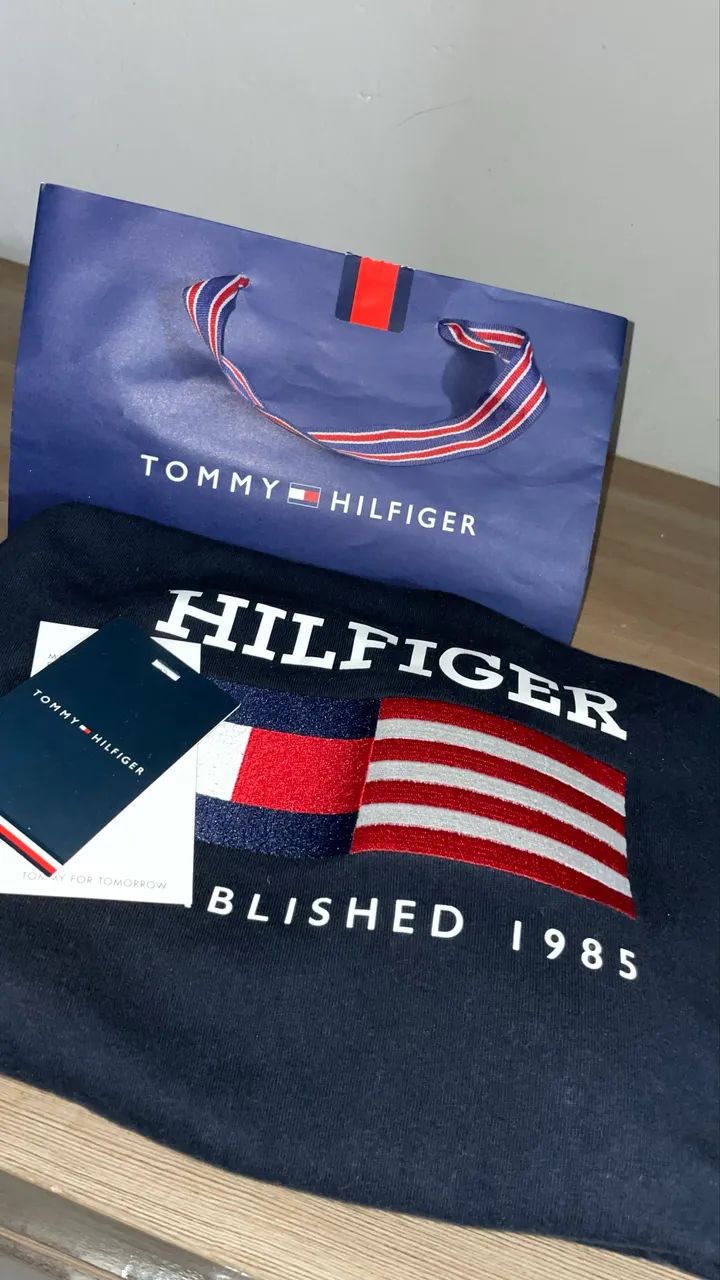 Camiseta Tommy Hilfiger  - Foto 2