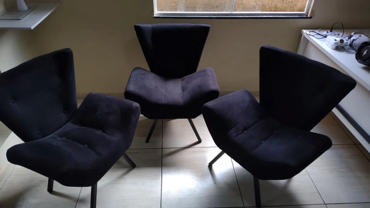CONJUNTO DE 3 POLTRONAS RETRÔ 