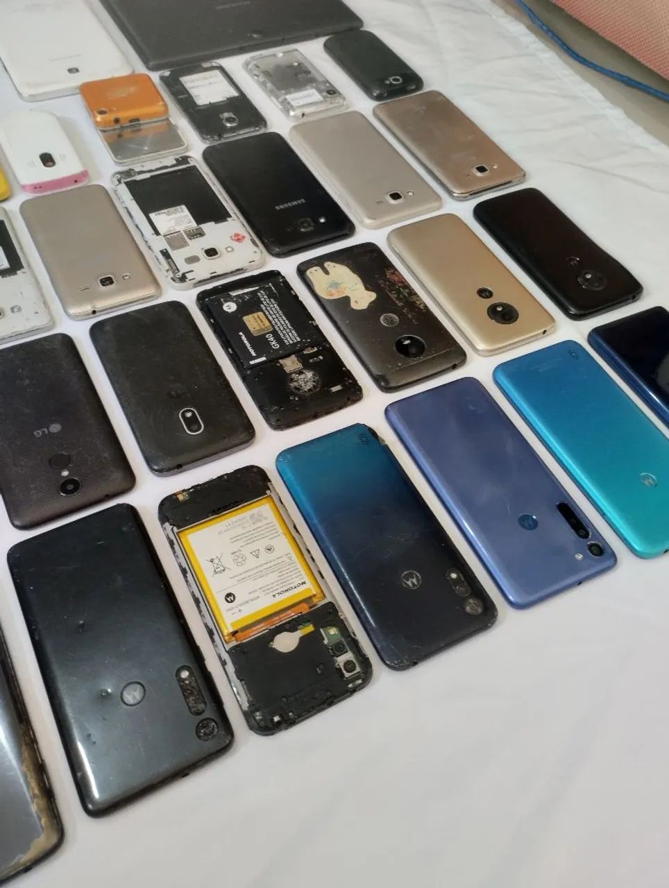 Lote de celulares, 34 celular, Motorola, Samsung, Asus, LG, Multilaser, tablets, defeitos - Foto 5