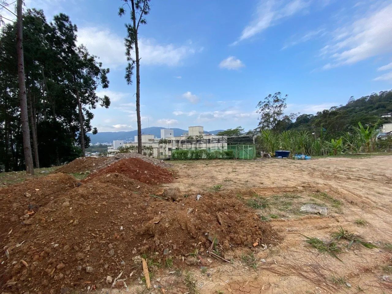 Terreno de 1.500m² no Pantanal