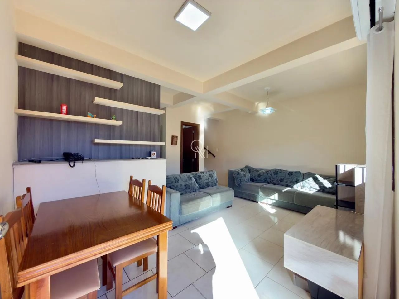 Sobrado com lavabo e 2 vagas - Foto 5