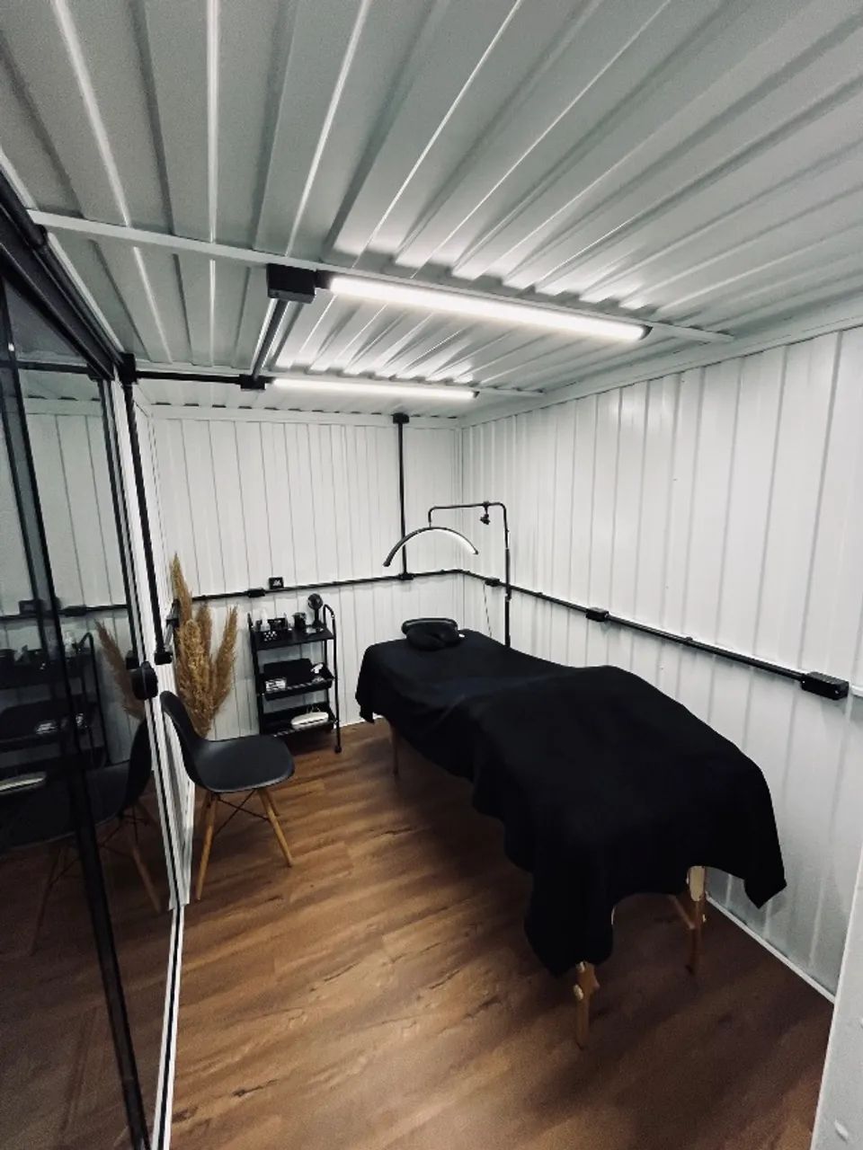 Sublocação de studio (container)