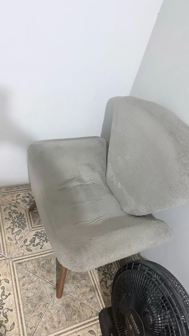 Poltrona cinza 
