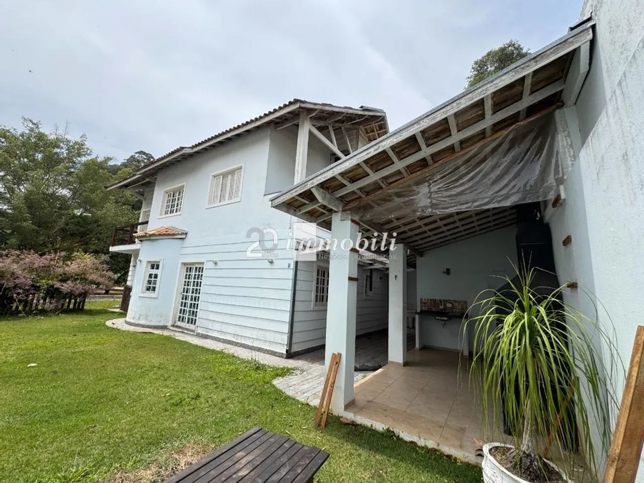 Casa à venda e para alugar em Cotia, Granja Viana, com 3 quartos, com 178 m² - Foto 4