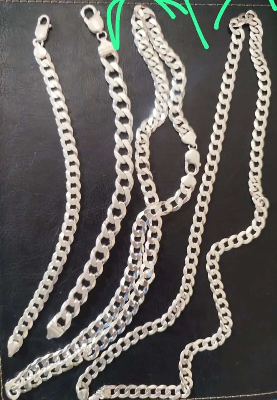 Correntes e pulseiras  - Foto 5