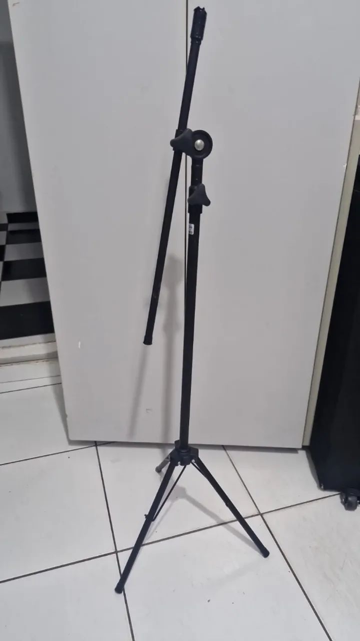 Microfone Dinâmico Tomate MT-102 Profissional com Cabo P10 e Suporte - Foto 2