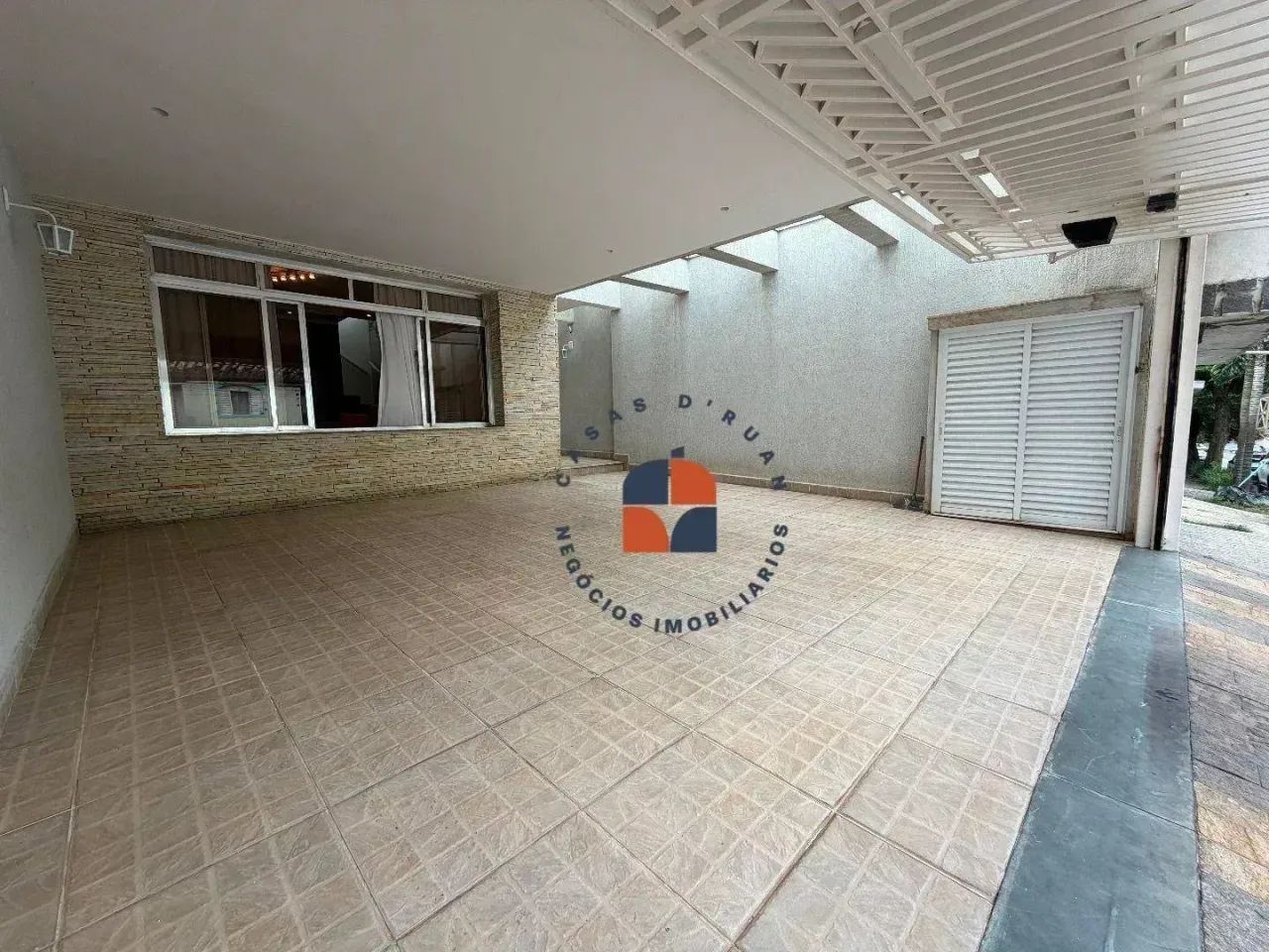Sobrado em rua super tranquila e abaixo da avaliação! - Foto 5