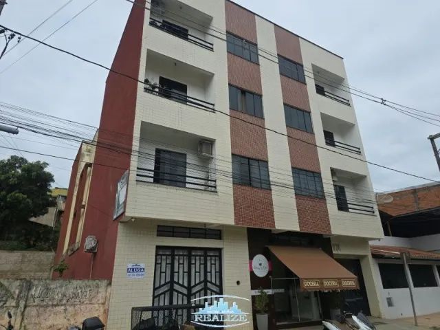 Código 4811 - Aluga apartamento duplex, prédio sem elevador, terceiro andar, 03 quartos se