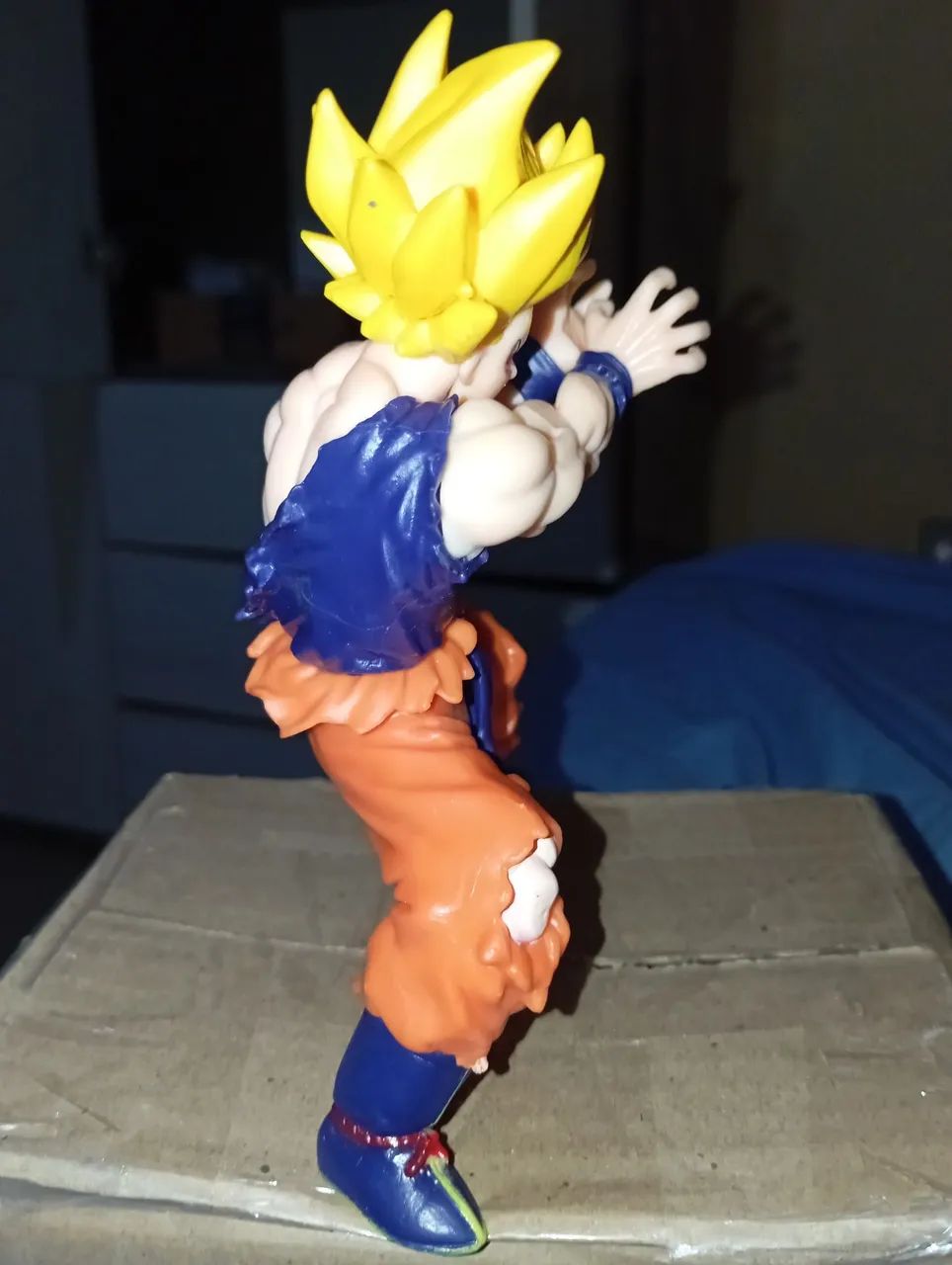 Action Figure Goku Super Saiyajin em Perfeito Estado - Foto 2