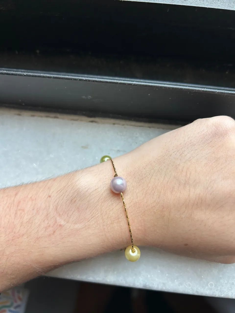 Conjunto colar e pulseira de pérola colorida - Foto 3