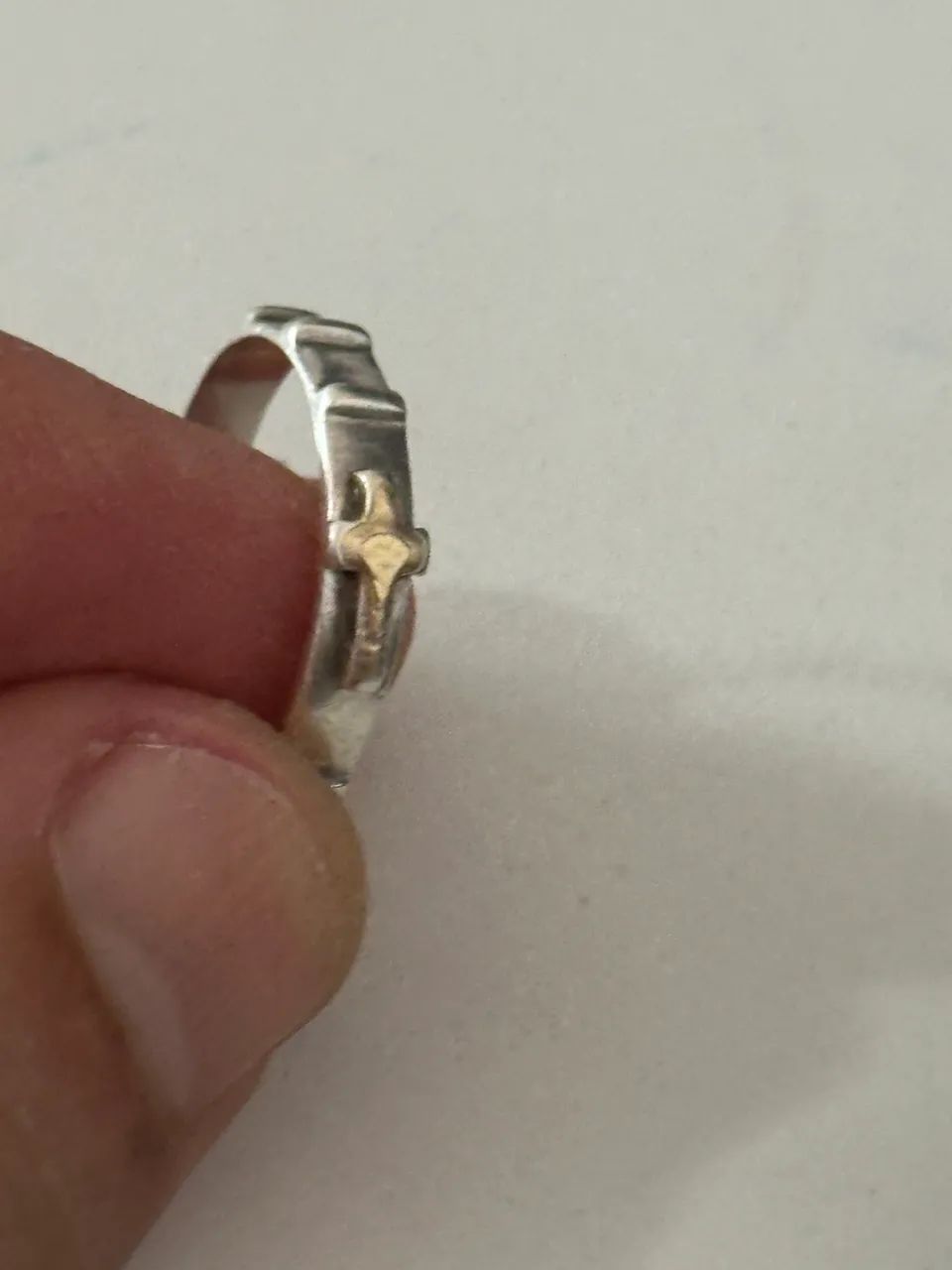 Anel tercinho em prata c detalhe em ouro