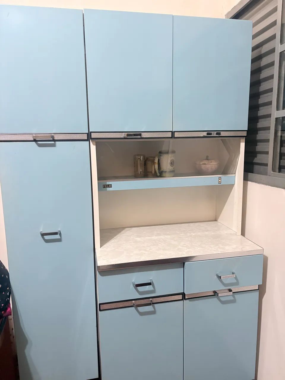 Armário de cozinha em aço 