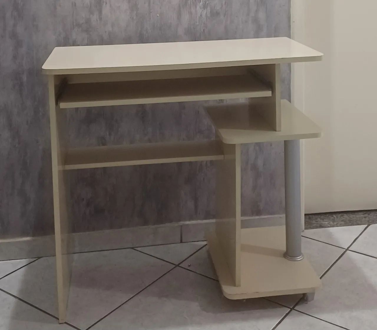 Mesa para escritório ou quarto - Foto 4