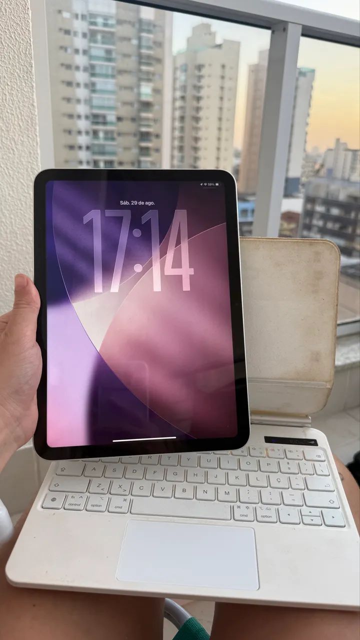 iPad 10ª Geração 64GB + Capa com Teclado e Trackpad - Foto 4
