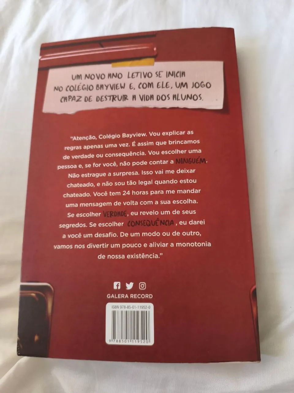 Um de nós é o próximo - Karen M. McManus Oi - Foto 2