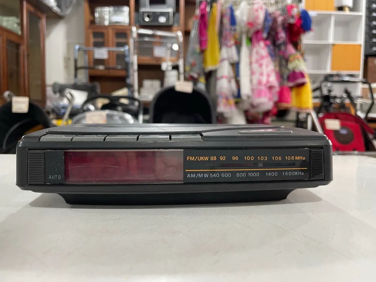 Rádio Relógio AM FM CCE DLE-600x com Defeito - Foto 3