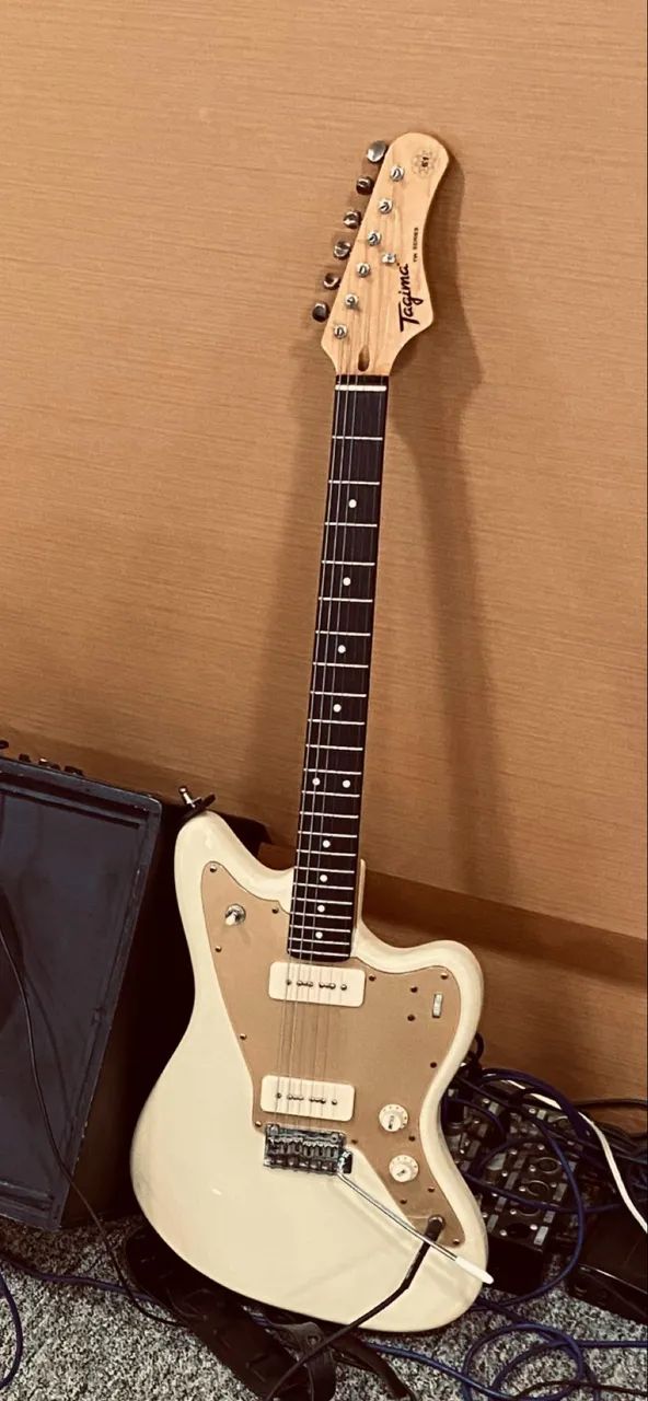Guitarra Jazz Master 