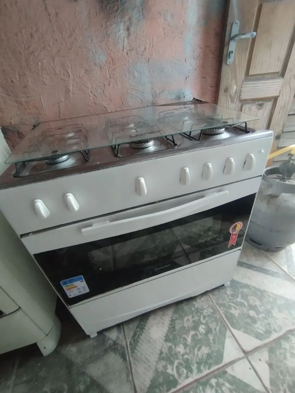 Fogão de 6 bocas funcionando perfeitamente 