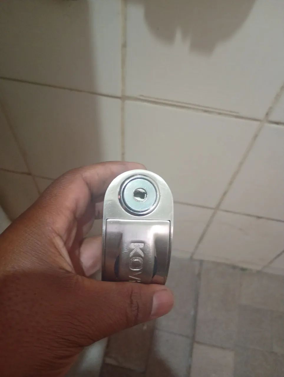Trava para disco com alarme 
