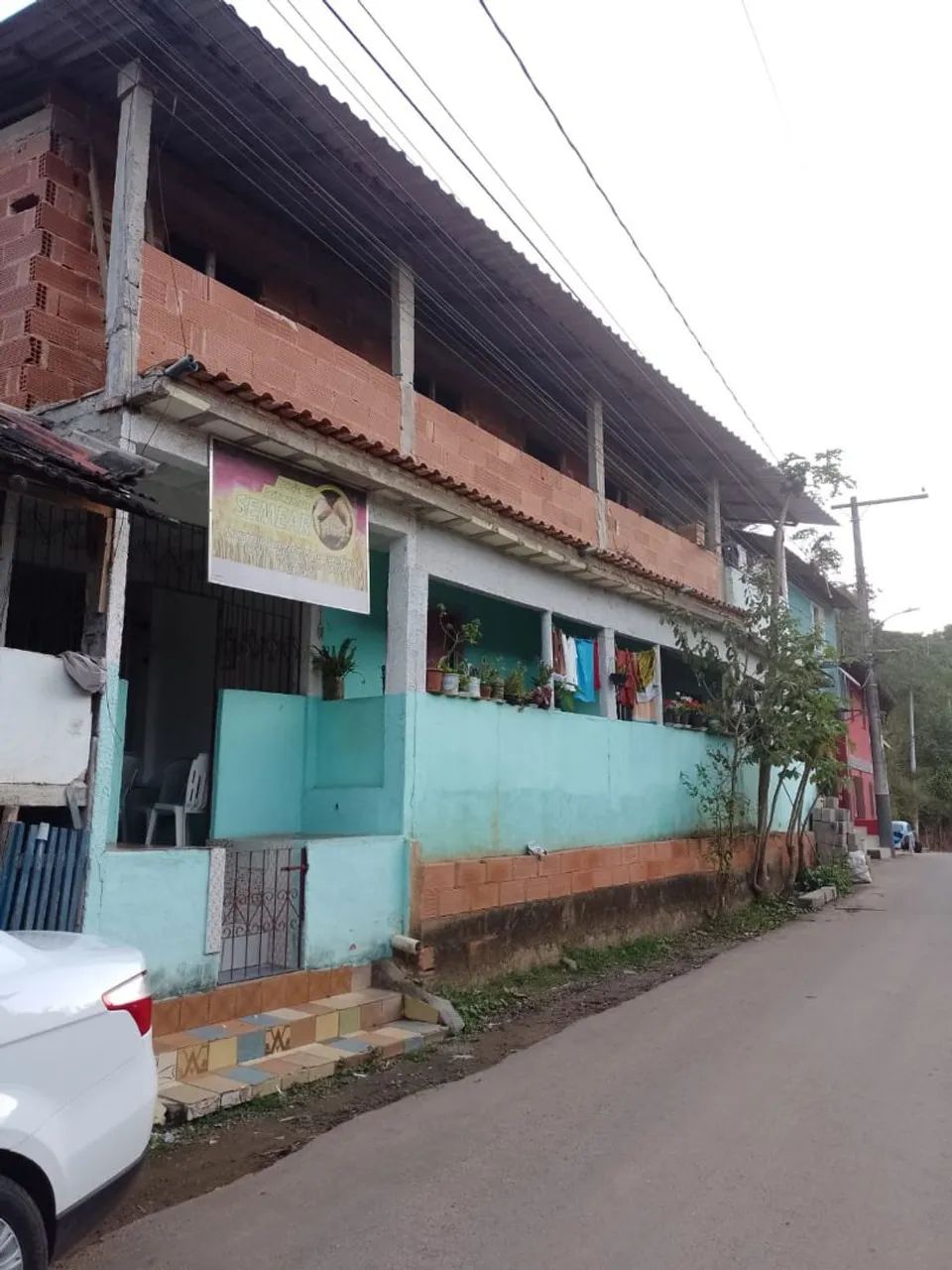 Vendo 4 casas com garagem  - Foto 2