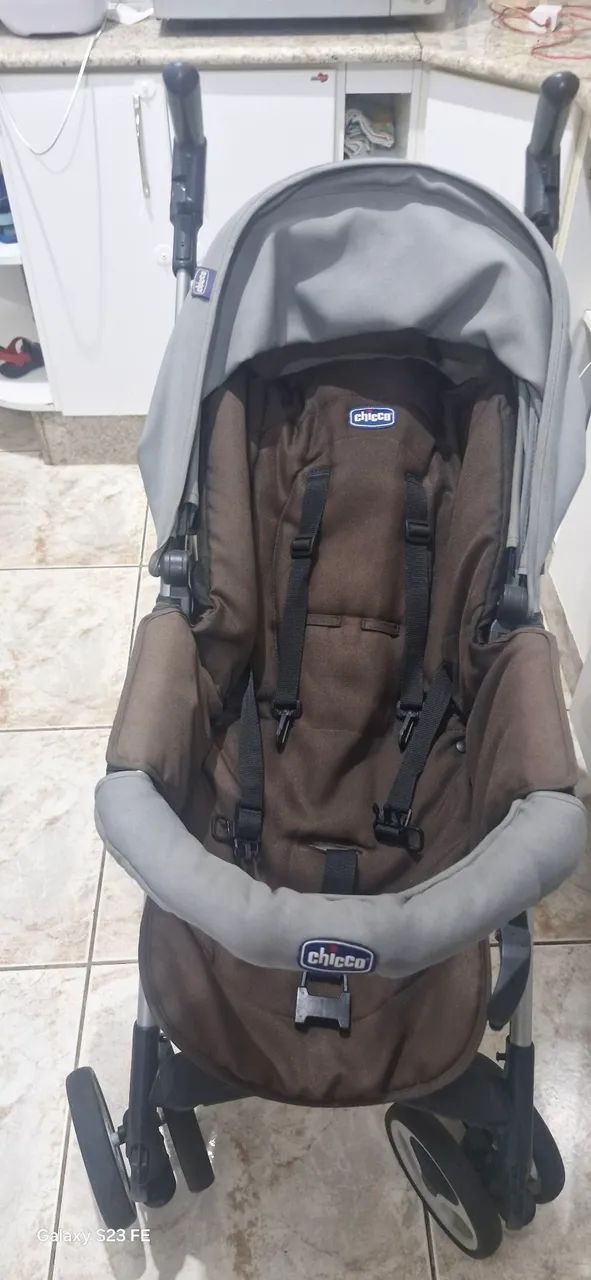 Carrinho Chicco + Moisés + bebê conforto 
