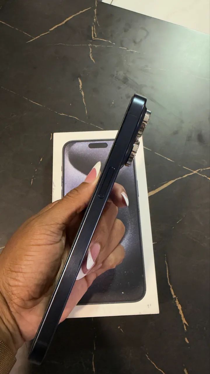 iPhone 15 Pro Max - Foto 4