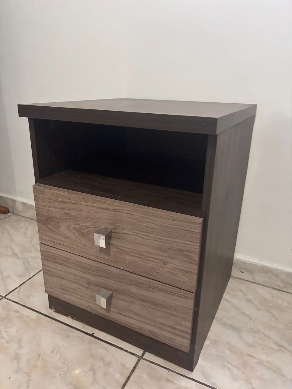 Mesa de Cabeceira Rimo MDF Amadeirada 2 Tons - Moderna e Elegante - Foto 3