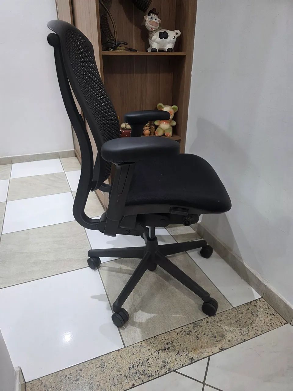 Cadeira de escritório Herman Miller  - Foto 3