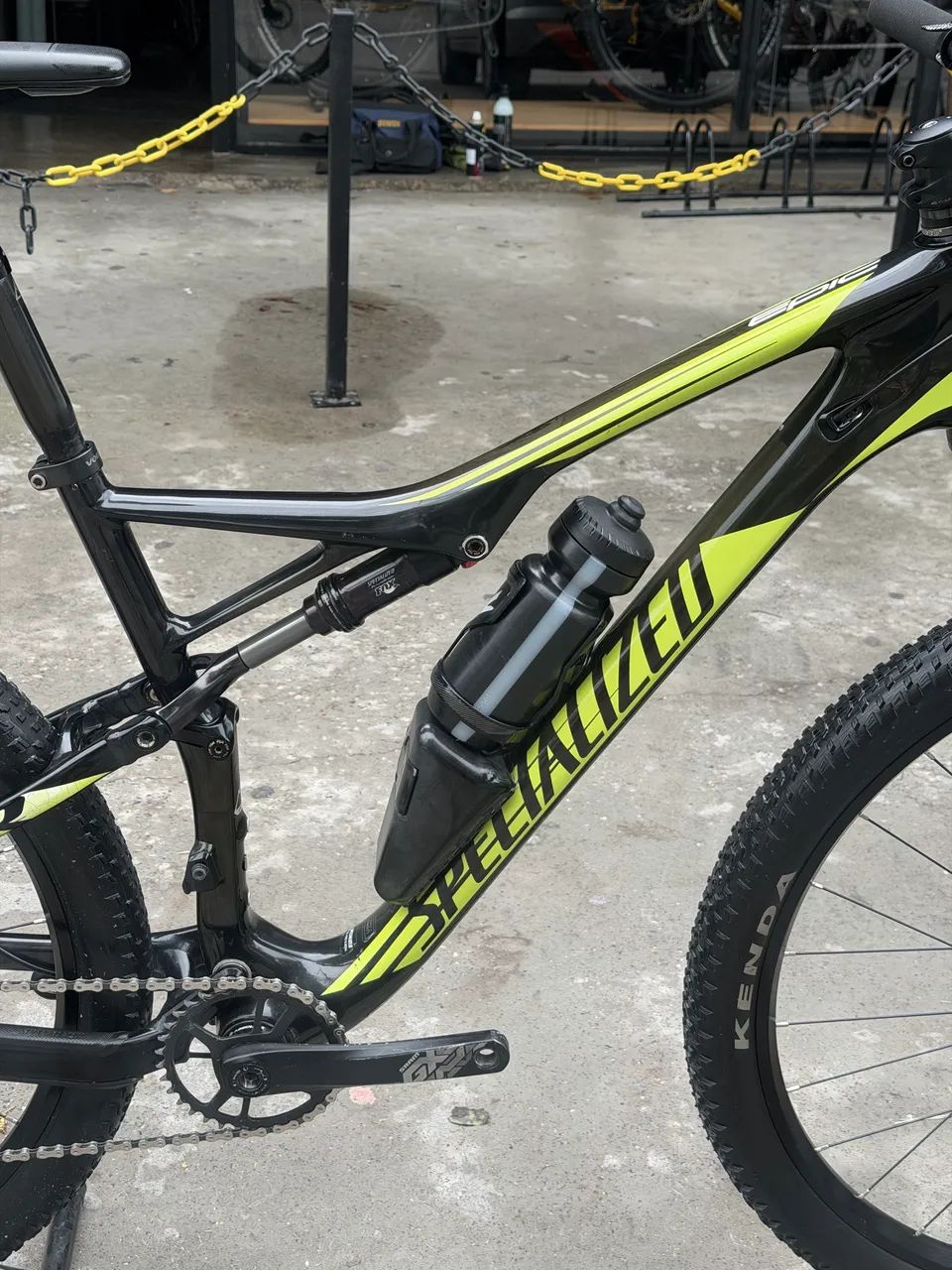 Bicicleta Specialized Epic tamanho L19 - Foto 4