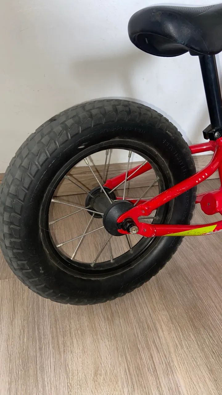 Bicicleta de Equilíbrio ESPECIALIZED  - Foto 5