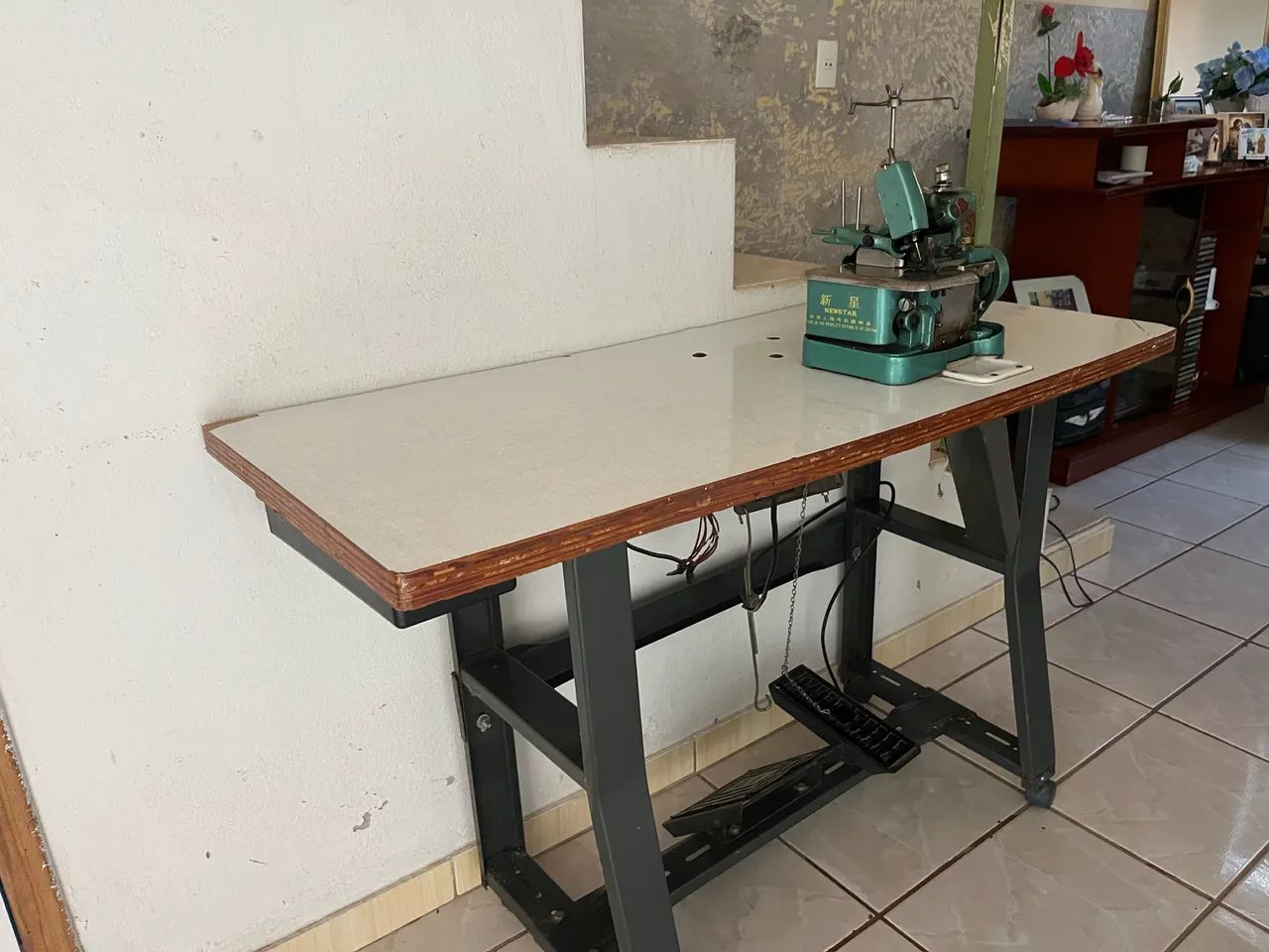 Máquina de costura overlock  - Foto 2