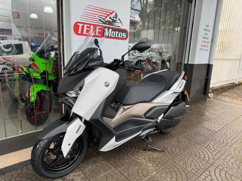 YAMAHA XMAX 250 ABS 2025 - Foto 4